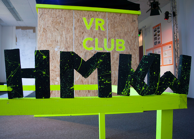 Raum B.A. Medien- und Eventmanagement mit Virtual Reality Club