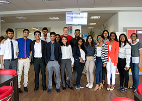Ein Jahr nach dem ersten Besuch indischer Studierender an der HMKW ist erneut eine Gruppe nach Köln gekommen.