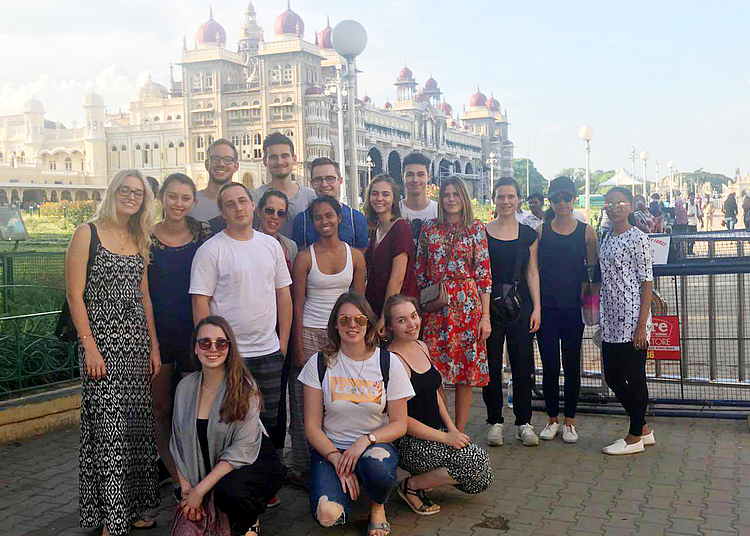 HMKW students went on a four-week-trip to India.