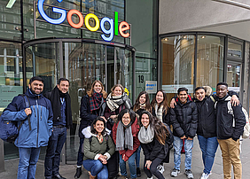 Bei ihrem diesjährigen Field Trip besuchten Studierende renommierte Firmen der Online-Branche wie Google.