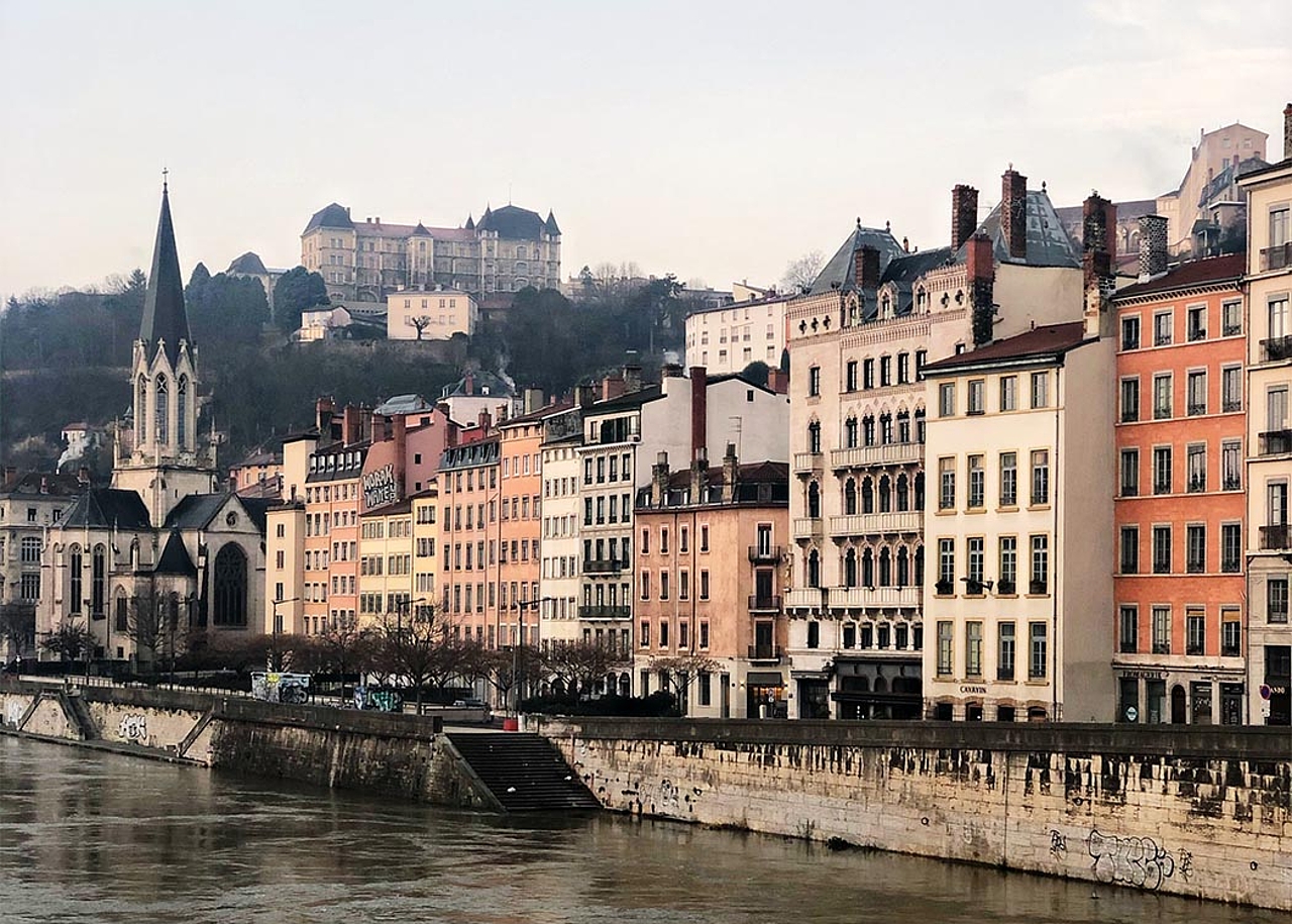 Joel Pütz not only gained valuable work experience in Lyon, but was also able to dive into the everyday life of the French city Lyon. (Photo: Despina Galani/Unsplash) 