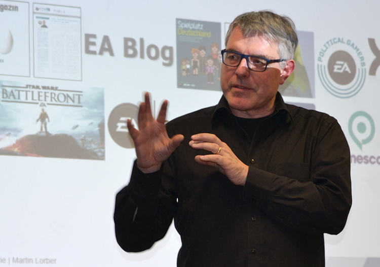 Der PR-Sprecher von EA referierte über Kommunikation in der Games-Industrie.